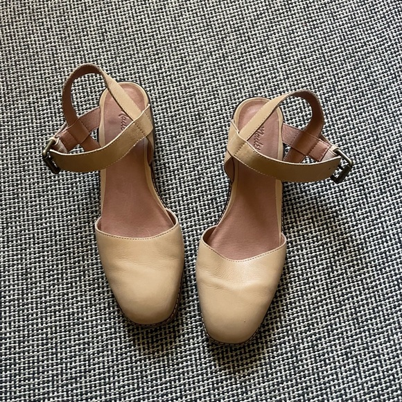 Madewell Tan Ankle Strap Sandals - Picture 1 of 5